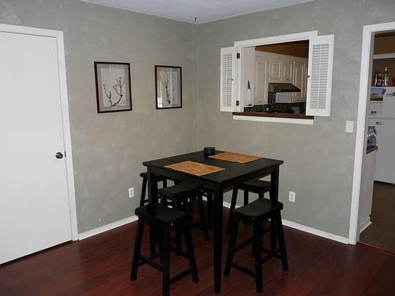4th image of 427 W 104th St