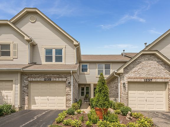 2nd image of 1239 Tennyson Ln Unit 1239