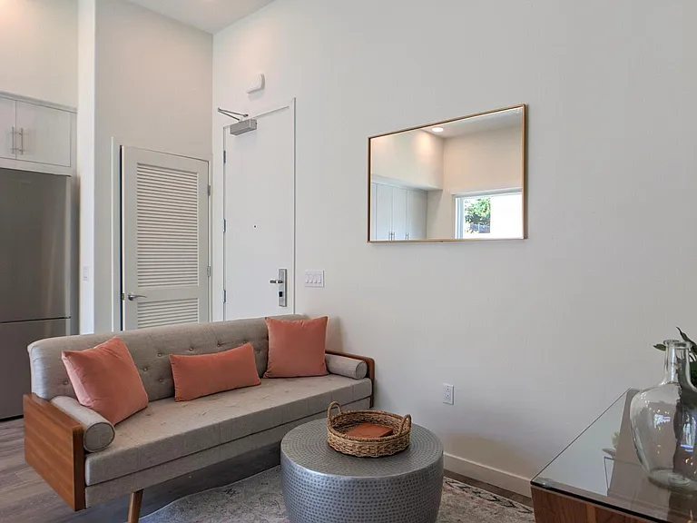 Vantage Mar Vista — Photo 45