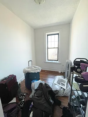 Rented by Jonis Realty | media 10