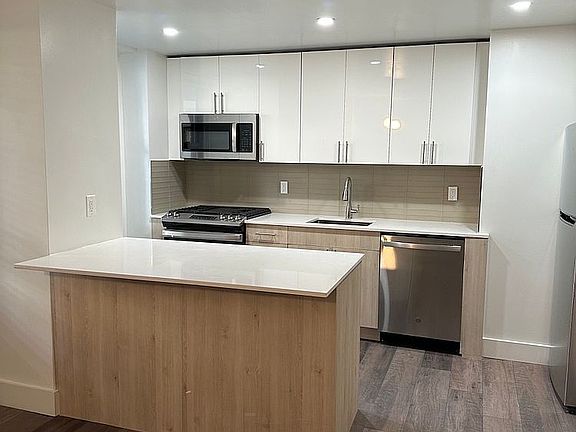 3rd image of 104-40 Queens Blvd #1D