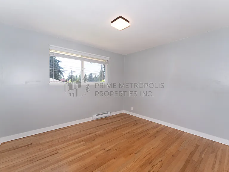 410 S 116th St — Photo 10
