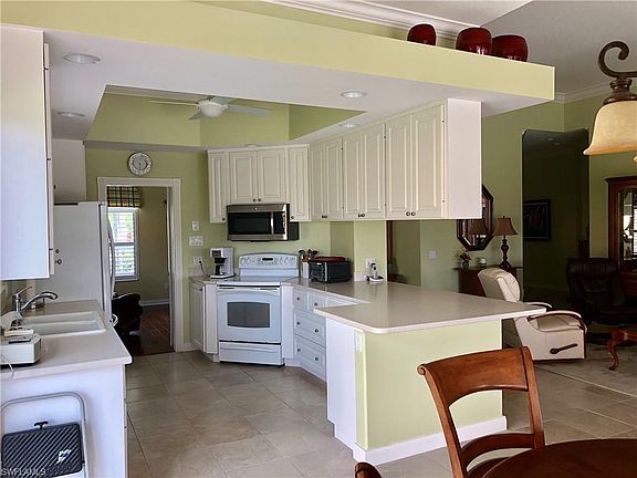 3rd image of 8556 Alessandria Ct