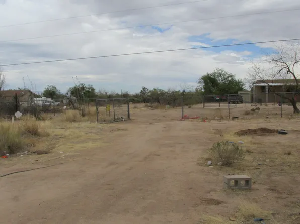 9096 S Fillmore Rd, Tucson, AZ 85736