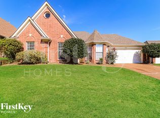 1060 Mossy Knoll Dr, Cordova, TN 38018