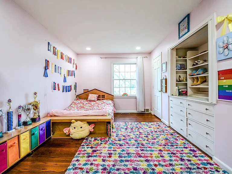 1500 Devereux Dr — Photo 10
