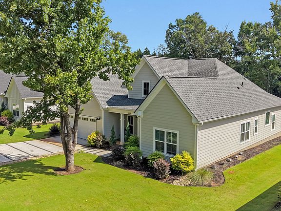 4th image of 127 Berry Dr