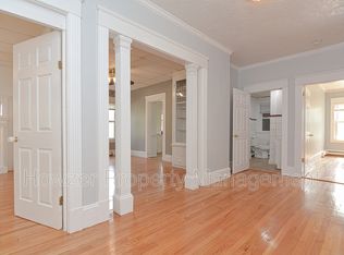 11 Creedway St APT 1R, Taunton, MA 02780