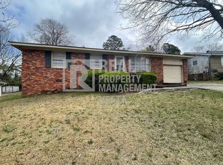 4182 W Oak Dr, Macon, GA 31210