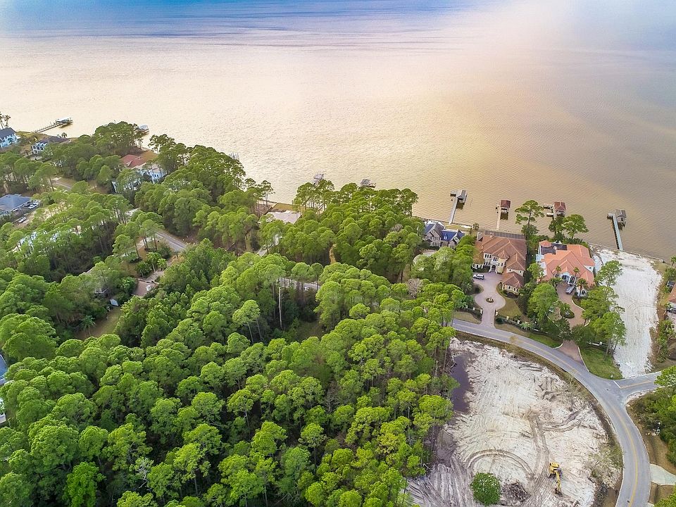 2nd image of 14 Driftwood Rd