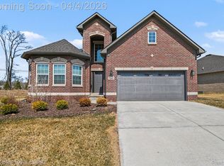 7842 Trailside Ct, West Bloomfield, MI