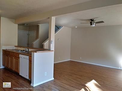 5th image of 2200 S Phillippi St