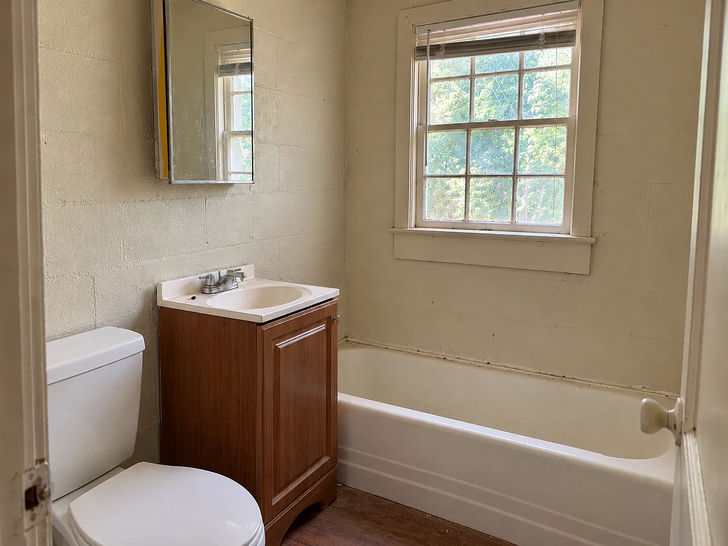 817 W Gordon Ave — Photo 4