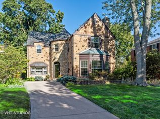 910 N East Ave, Oak Park, IL 60302