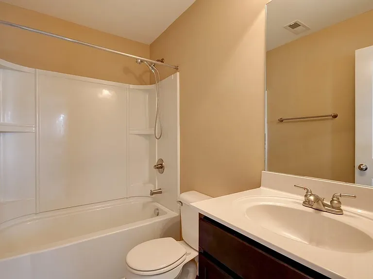 310 Sam Houston Cir — Photo 9