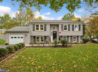 600 Merlins Ln, Herndon, VA 20170