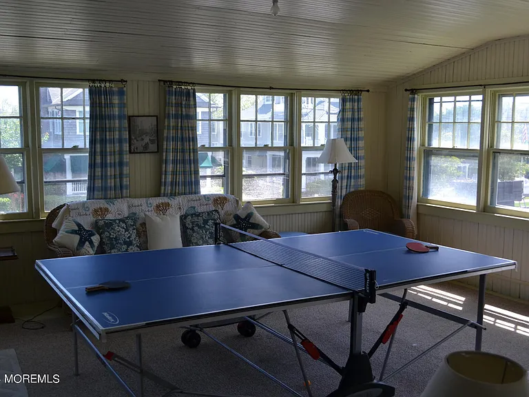 18 Bridge Ave — Photo 9