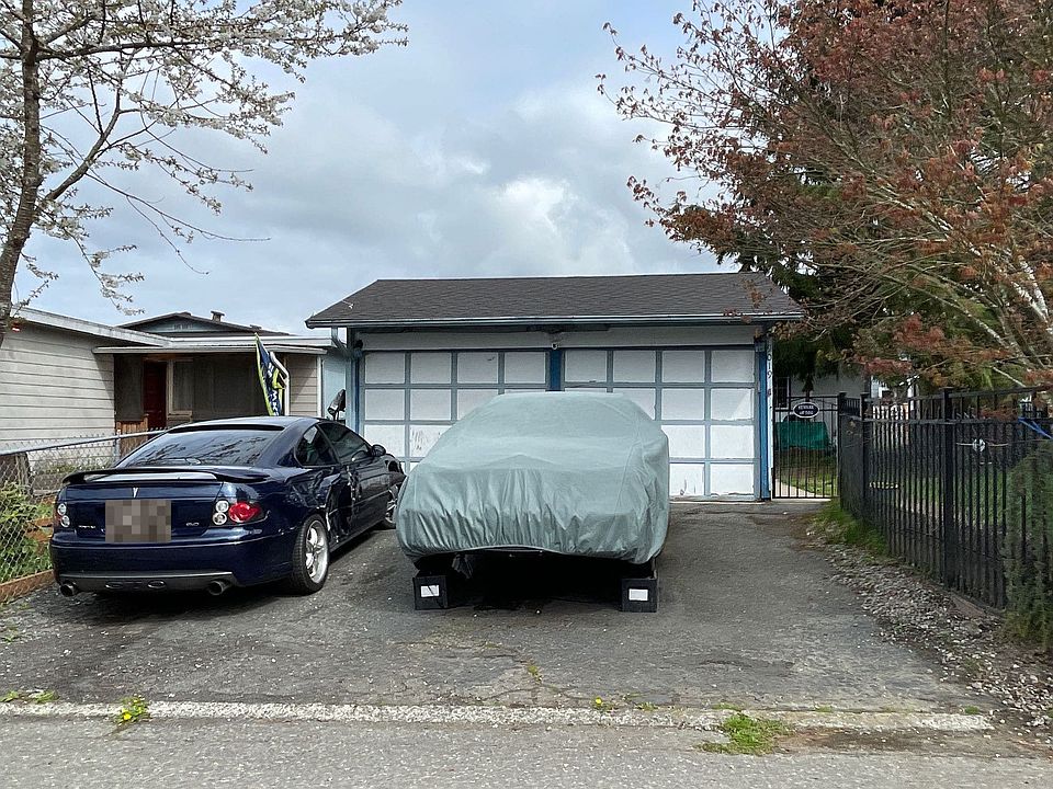 1st image of 9019 13th St NE