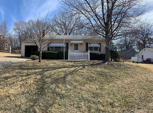 6013 Stearns St, Shawnee, KS 66203