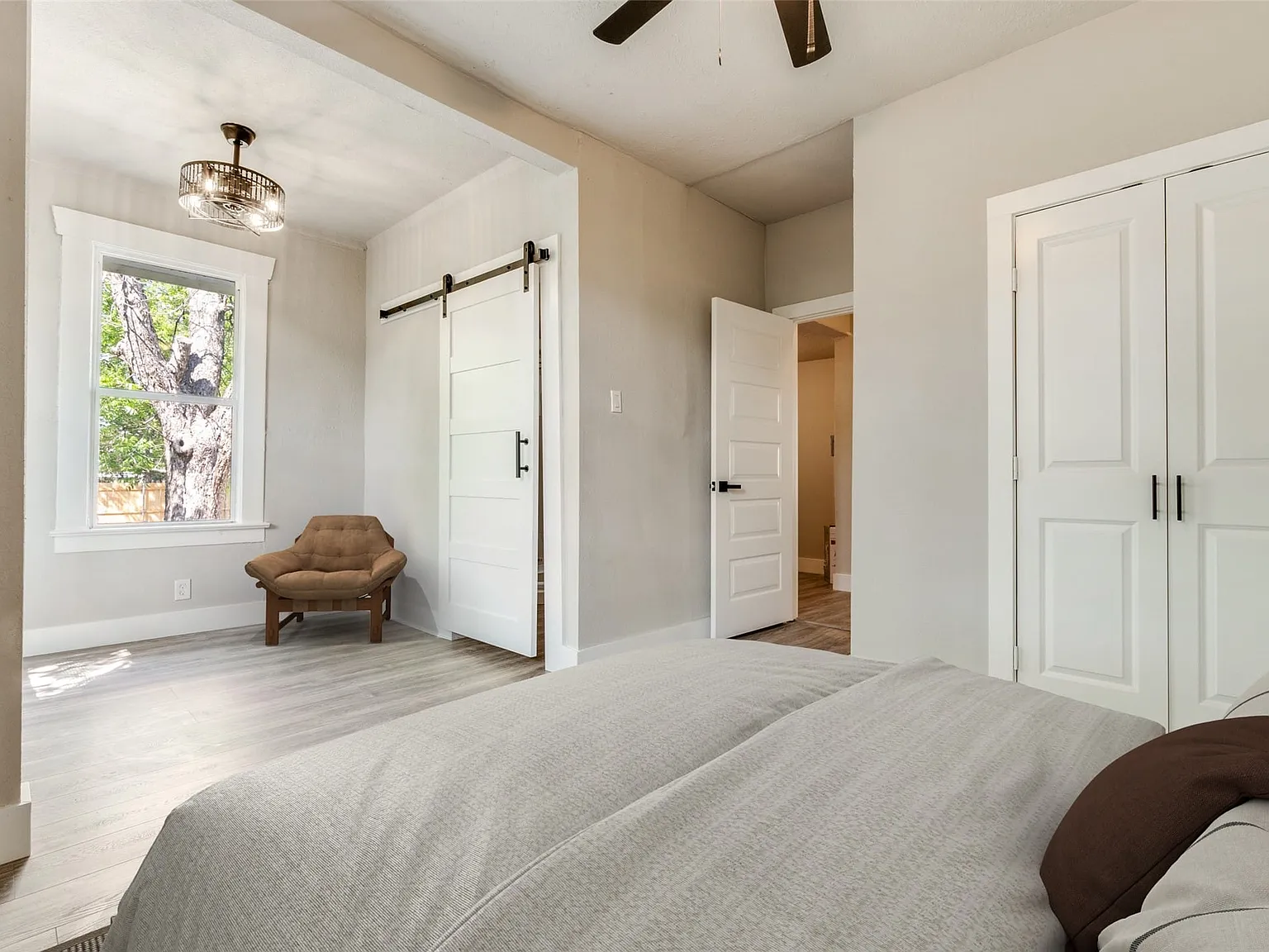 3 bed, 2.0 bath, 1442 sqft, $2,100 — Photo 3