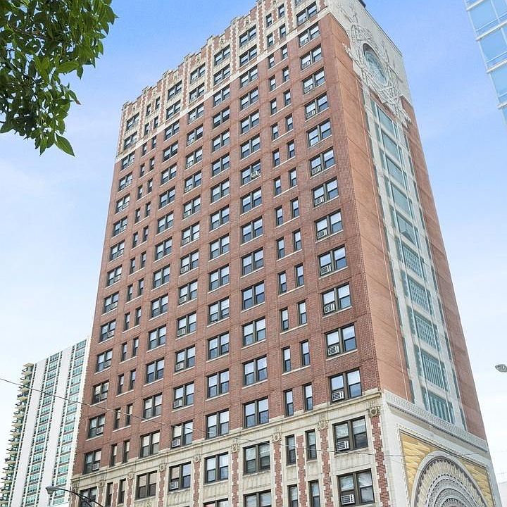 1st image of 1211 Lasalle St