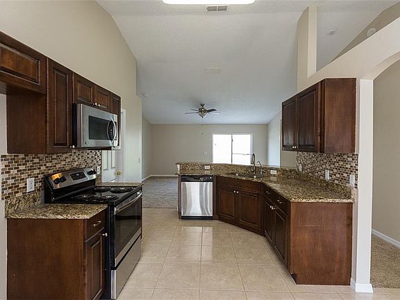 2nd image of 132 Spoonbill Ct