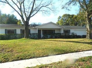 509 Carriage Hills Dr, Temple Terrace, FL 33617