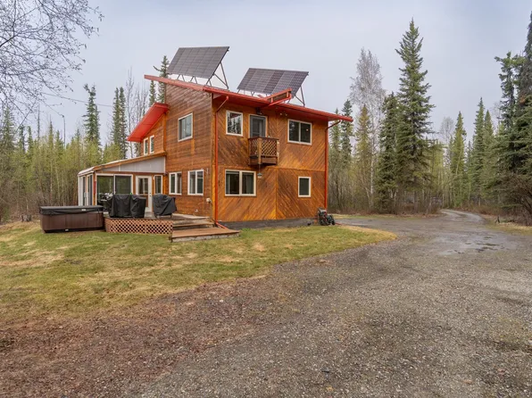 488 Pleasure Dr, North Pole, AK 99705