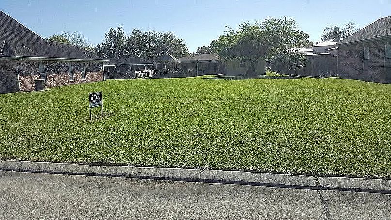 2nd image of 111 N Eagle Dr