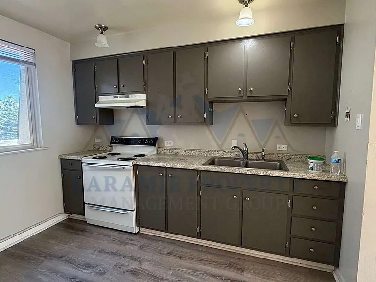 411 S 26th St #8 — Photo 7
