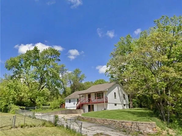 3110 S 37th St, Kansas City, KS 66106