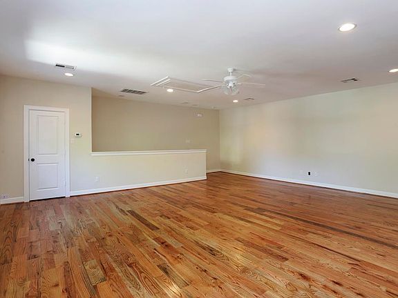 4th image of 1902 Elmen St #A