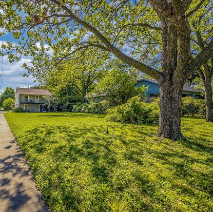 3201 Lipscomb St, Fort Worth, TX 76110