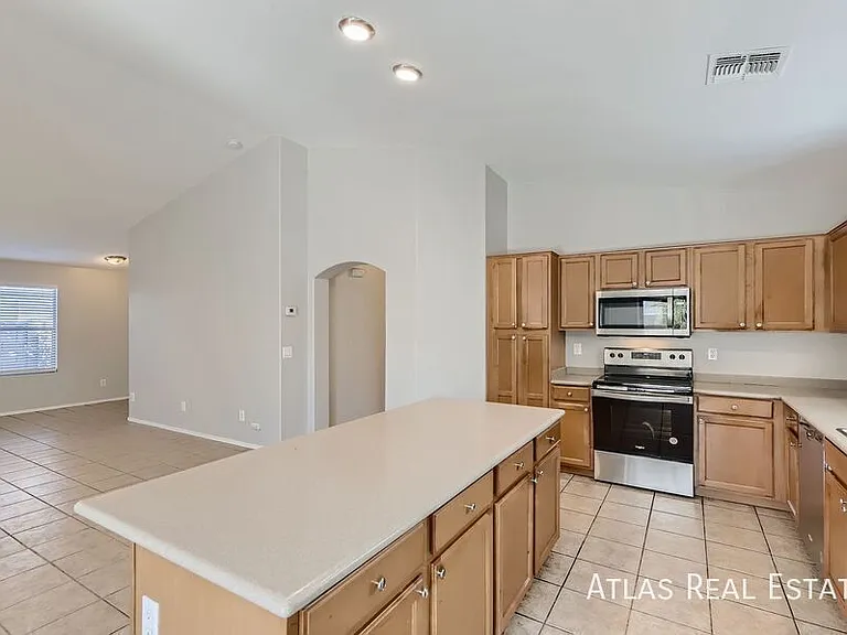 13917 W Country Gables Dr — Photo 6