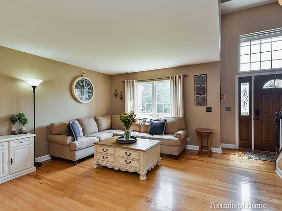 3rd image of 1972 Woodhaven Dr