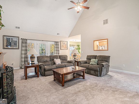 3rd image of 20 Spring Lake Trl NE