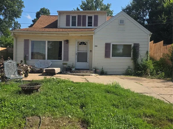418 21st St NE, Cedar Rapids, IA 52402