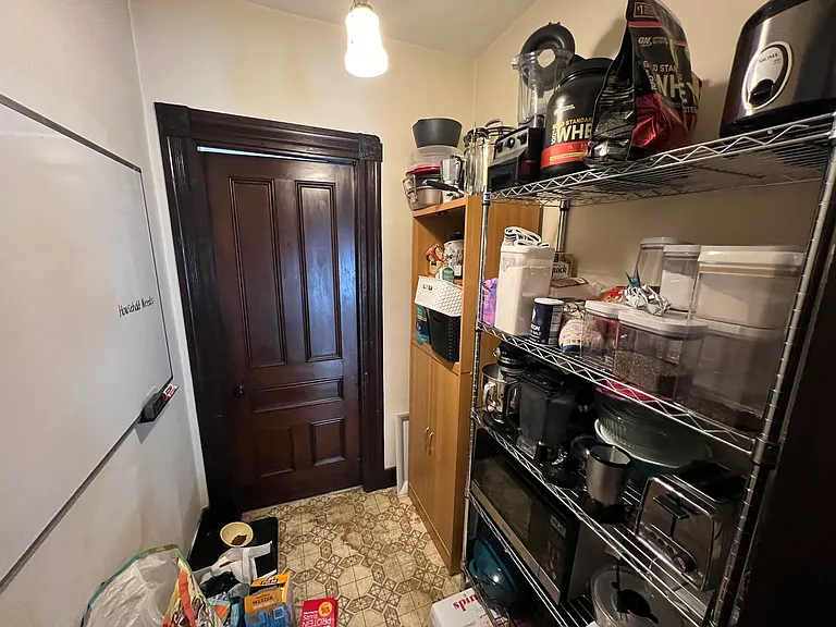 211 Holland St #2R — Photo 40