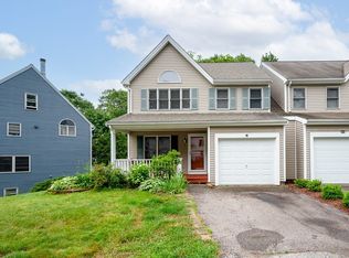 14 Midgley Ln, Worcester, MA 01604