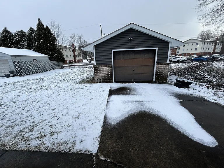 3203 McGuffey Rd — Photo 9