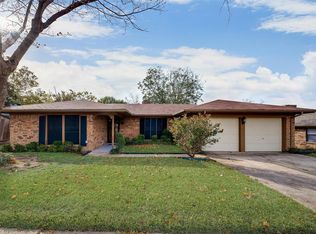 2108 Overbrook Dr, Arlington, TX 76014