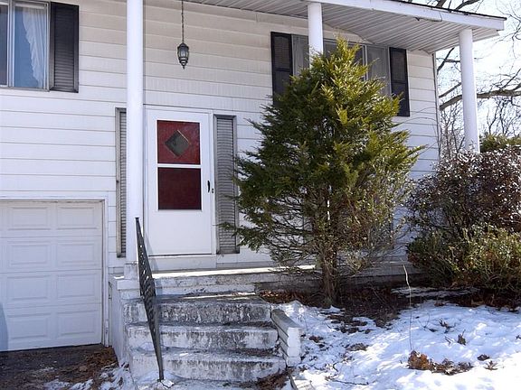 3rd image of 158 Hathorn Blvd
