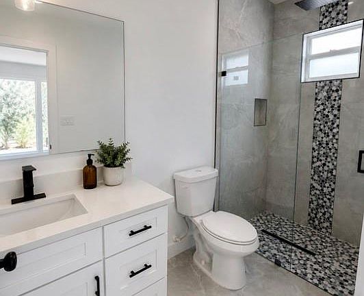 5th image of 302 Stonybrook AVE