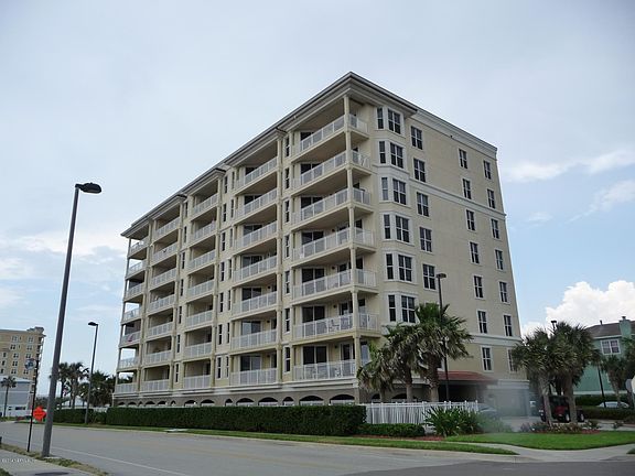 3rd image of 1126 1ST Street N #702