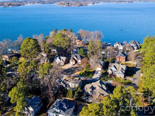 21410 Pinecrest Pl, Cornelius, NC 28031