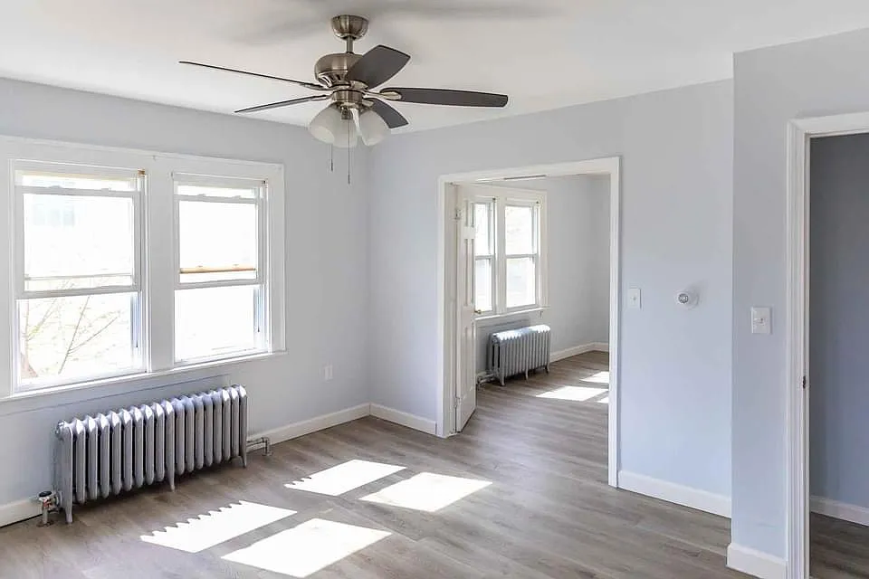 102 Thomas St — Photo 4