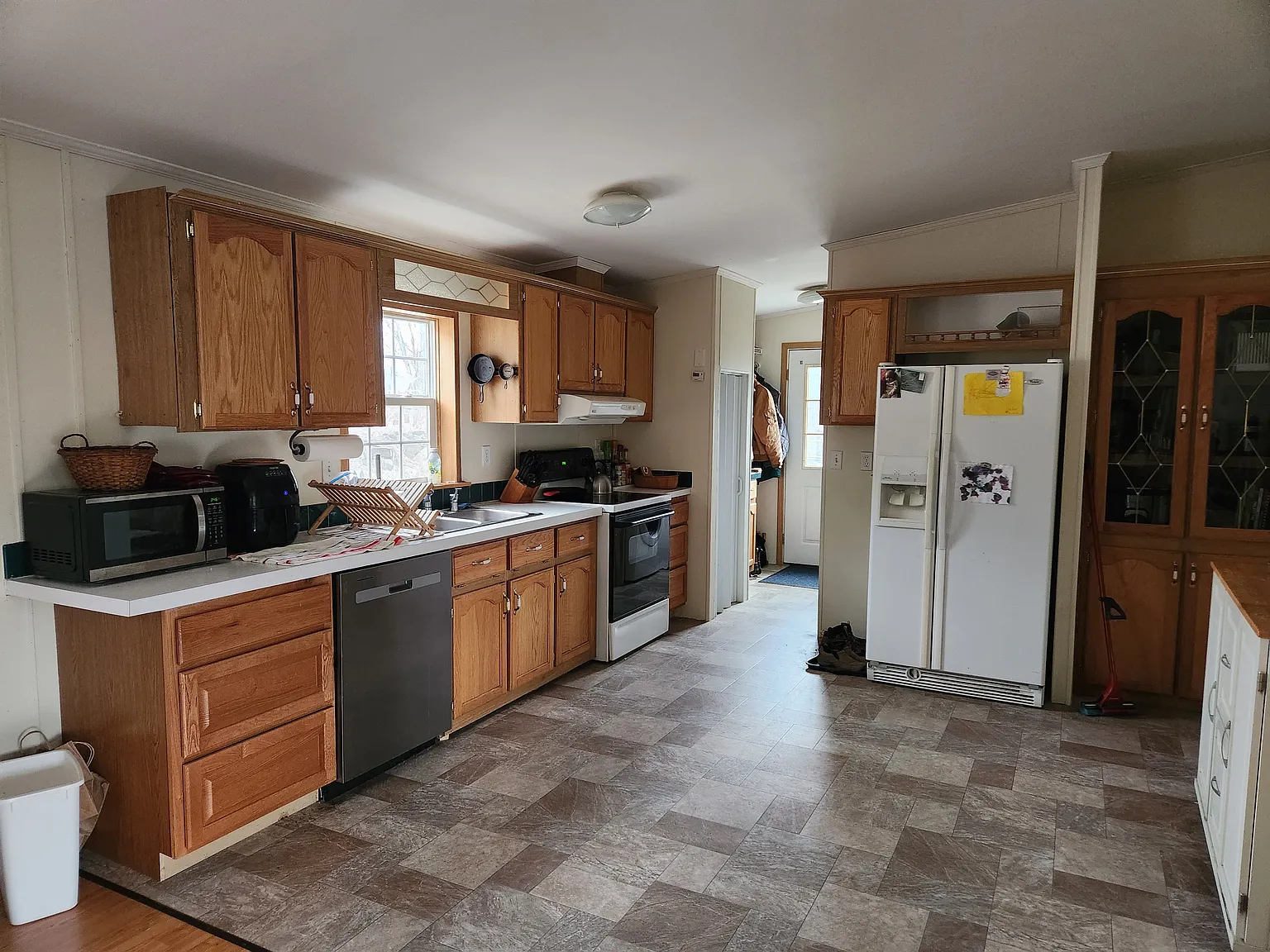 3 bed, $2,500 — Photo 3