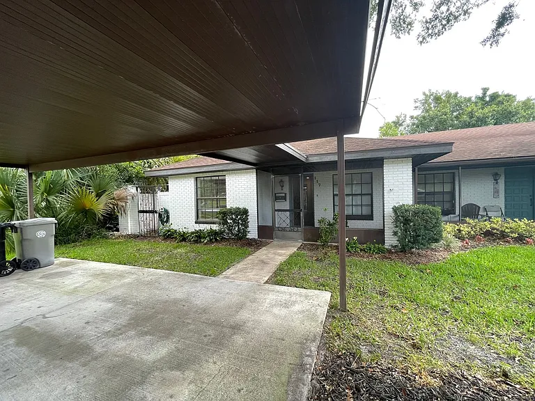 117 E Myrtle St — Photo 17