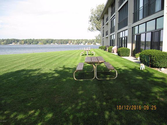 4th image of 1198 S Lake St Unit 202