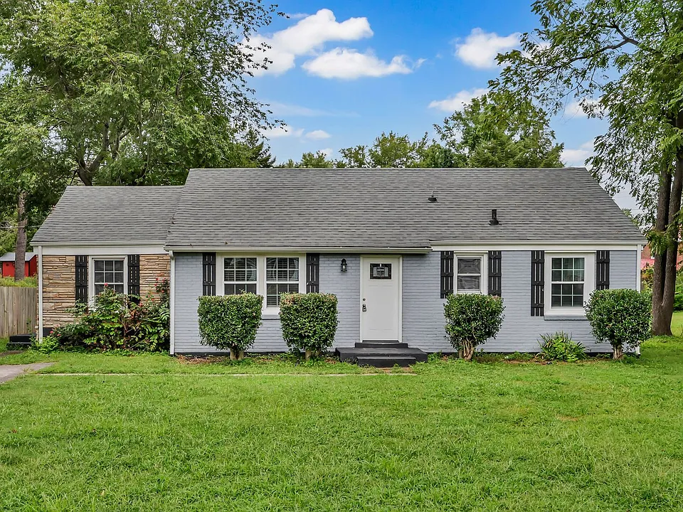 135 N Meadow Dr